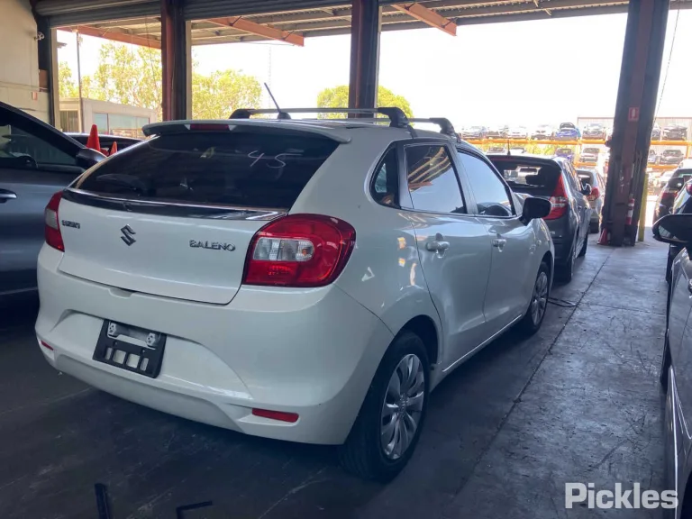 2017 Suzuki Baleno Damaged VIN MA3EWB52S00297307 – side profile