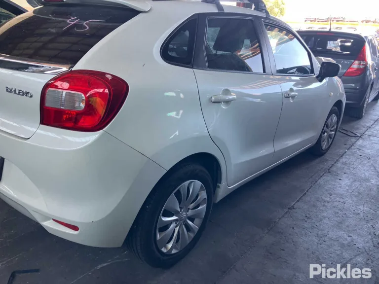 2017 Suzuki Baleno Damaged VIN MA3EWB52S00297307 – photo 20