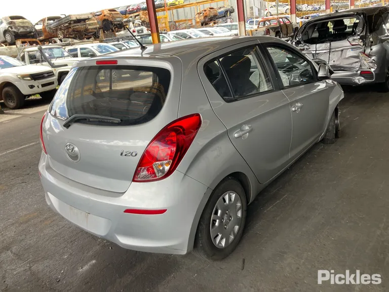 2015 Hyundai i20 Used VIN MALBB51CMFM696298 – photo 11