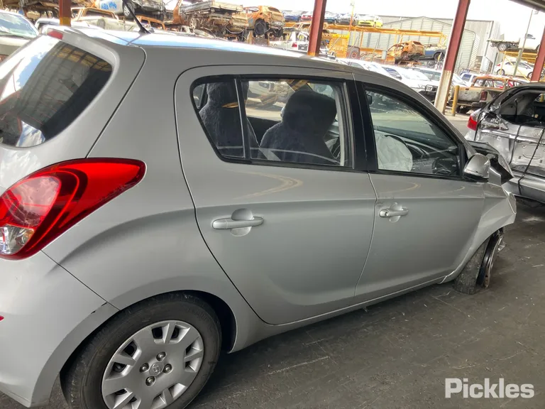2015 Hyundai i20 Used VIN MALBB51CMFM696298 – photo 21
