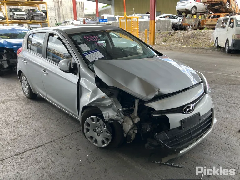 2015 Hyundai i20 Used VIN MALBB51CMFM696298 – photo 27