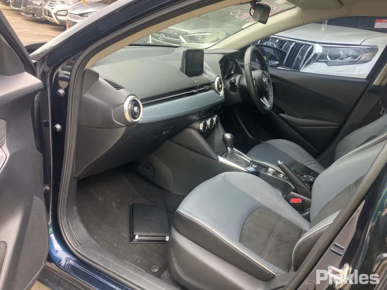 2022 Mazda 2 Damaged VIN MM0DJ2HAA0W839697 – trunk area