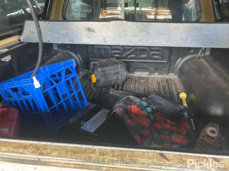 2011 Mazda BT-50 Damaged VIN MM0UNY0E400899909 – engine bay