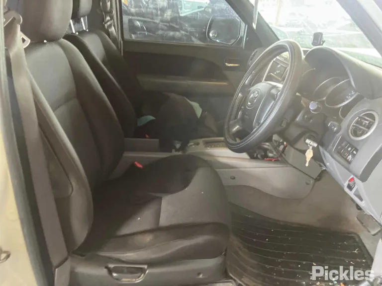 2011 Mazda BT-50 Damaged VIN MM0UNY0E400899909 – photo 16
