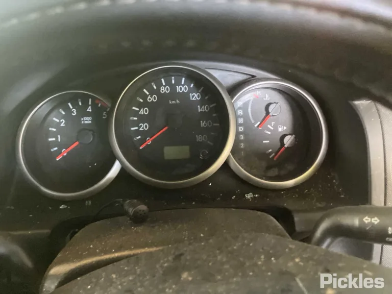 2011 Mazda BT-50 Damaged VIN MM0UNY0E400899909 – photo 19