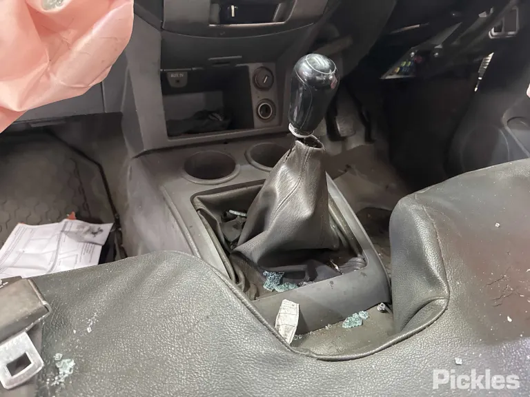 2011 Mazda BT-50 Damaged VIN MM0UNY0W400904470 – photo 22