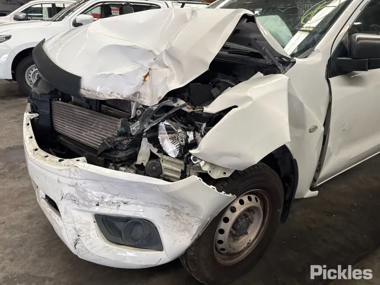 2017 Mazda BT-50 Damaged VIN MM0UR0YE100783449 – side profile