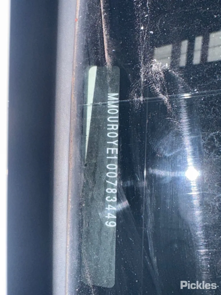 2017 Mazda BT-50 Damaged VIN MM0UR0YE100783449 – trunk area