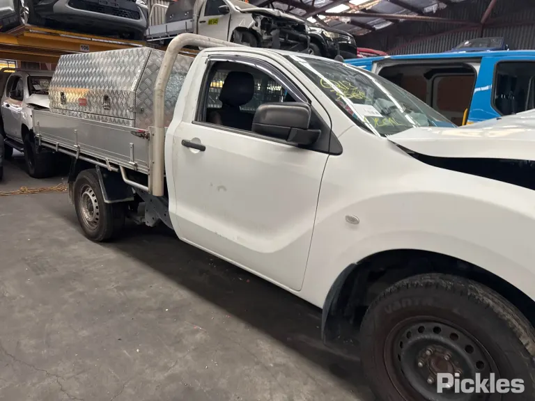 2017 Mazda BT-50 Damaged VIN MM0UR0YE100783449 – photo 18