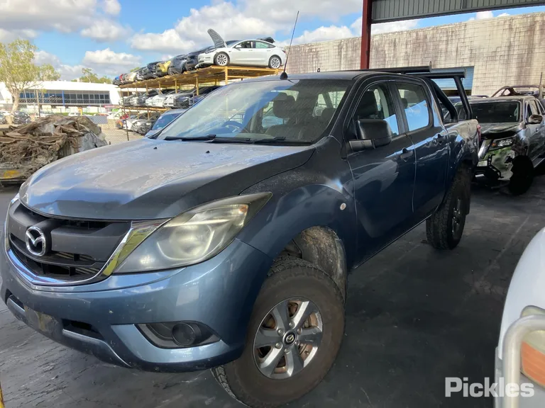 2015 Mazda BT-50 Used VIN MM0UR0YF100487358 – engine bay