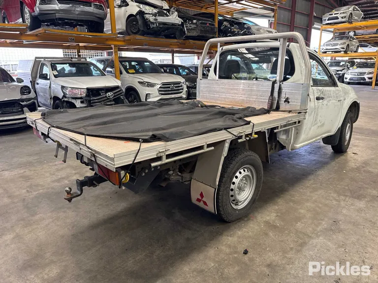 2013 Mitsubishi Triton Used VIN MMAENKA50DD012363 – photo 27