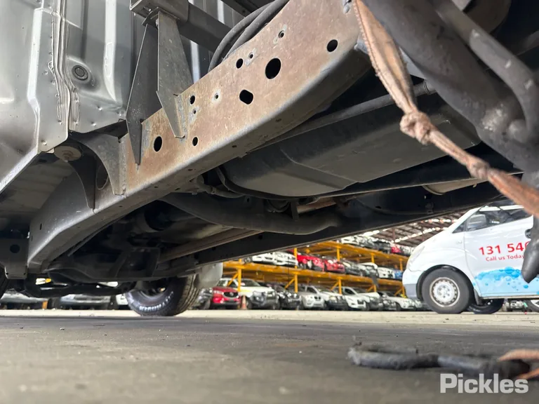 2013 Mitsubishi Triton Used VIN MMAERKA40CD025370 – rear exterior