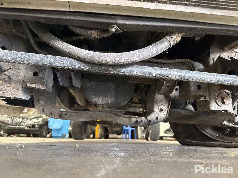 2013 Mitsubishi Triton Used VIN MMAERKA40CD025370 – undercarriage