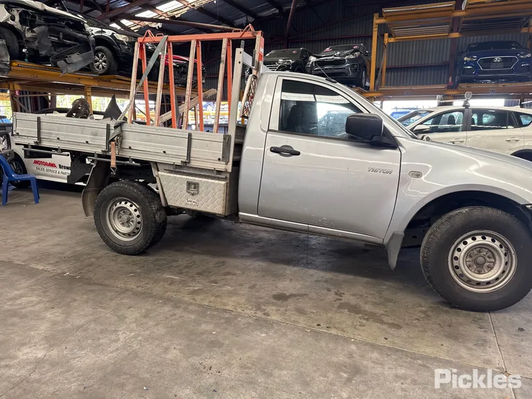 2013 Mitsubishi Triton Used VIN MMAERKA40CD025370 – photo 15