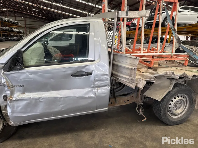 2013 Mitsubishi Triton Used VIN MMAERKA40CD025370 – photo 16