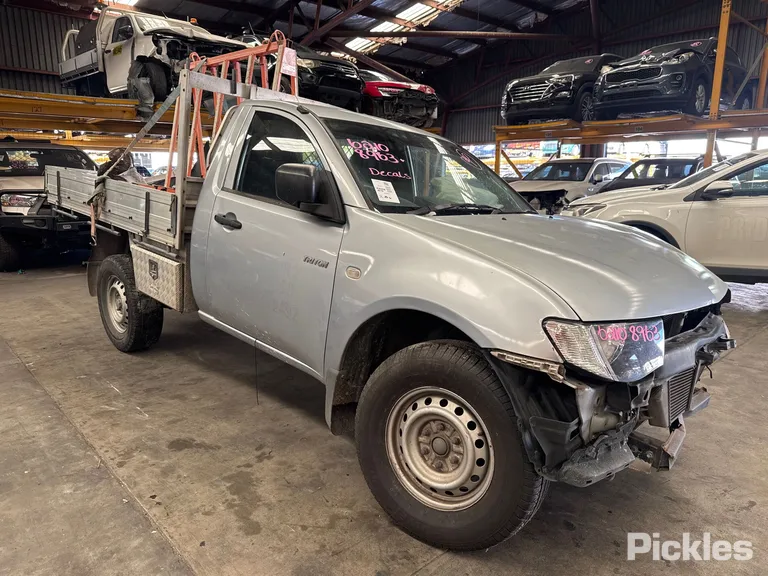 2013 Mitsubishi Triton Used VIN MMAERKA40CD025370 – photo 20