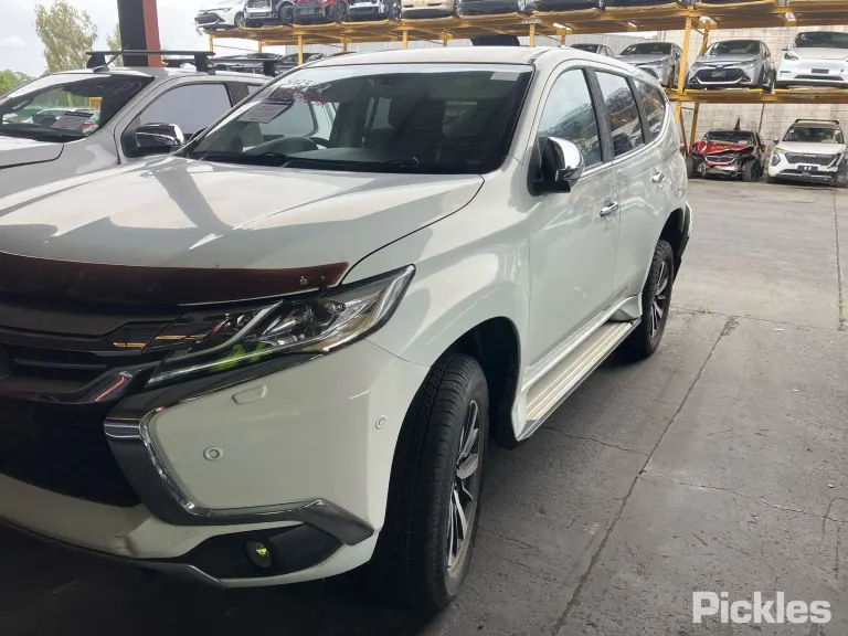 2017 Mitsubishi Pajero Sport Damaged VIN MMAGUKS10HH008061 – photo 18