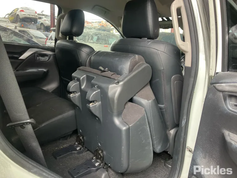 2017 Mitsubishi Pajero Sport Damaged VIN MMAGUKS10HH008061 – photo 19