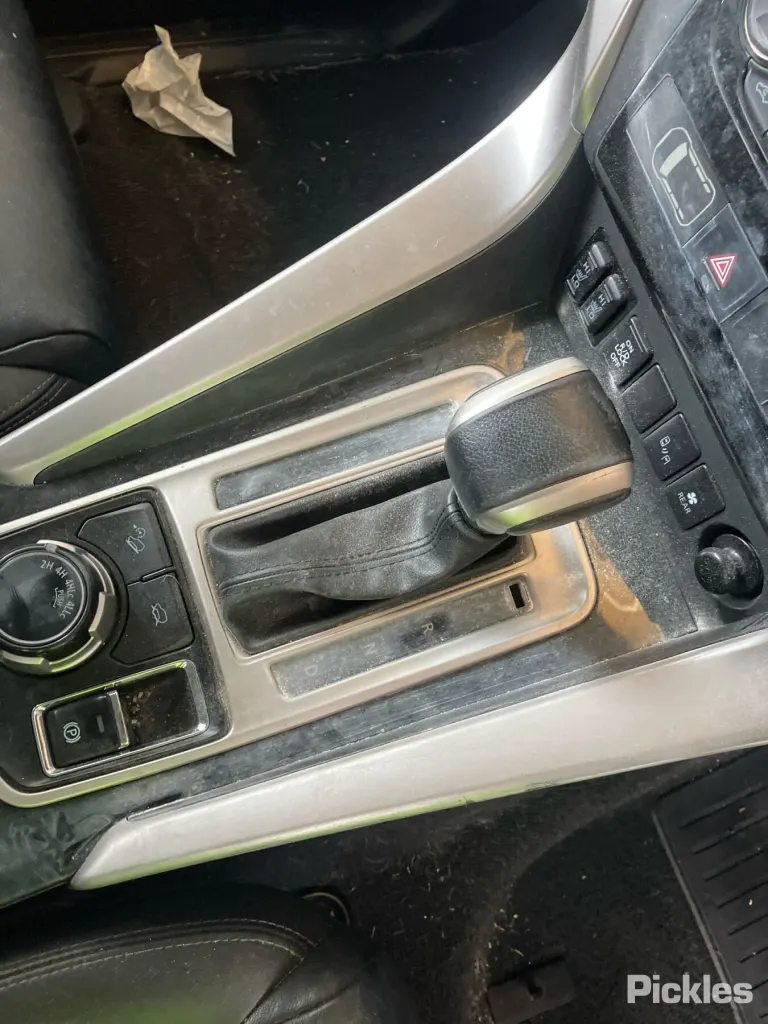 2017 Mitsubishi Pajero Sport Damaged VIN MMAGUKS10HH008061 – photo 21