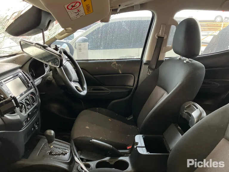 2020 Mitsubishi Triton Used VIN MMAJLKK10MH005527 – photo 28
