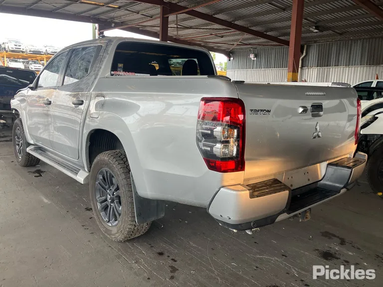 2021 Mitsubishi Triton Used VIN MMAJLKL10NH010723 – exterior detail