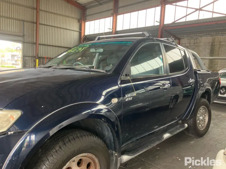 2010 Mitsubishi Triton Damaged VIN MMAJNKB40AD016054 – photo 13