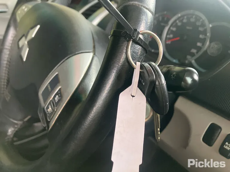 2013 Mitsubishi Triton Used VIN MMAJNKB40DD007367 – rear exterior