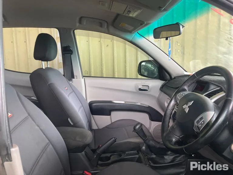 2013 Mitsubishi Triton Used VIN MMAJNKB40DD007367 – photo 26