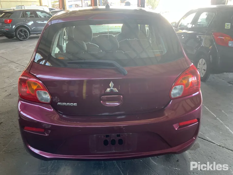 2018 Mitsubishi Mirage Used VIN MMAXTA03AKH000418 – interior seats
