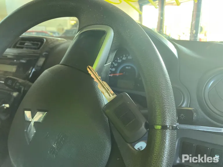 2018 Mitsubishi Mirage Used VIN MMAXTA03AKH000418 – exterior detail