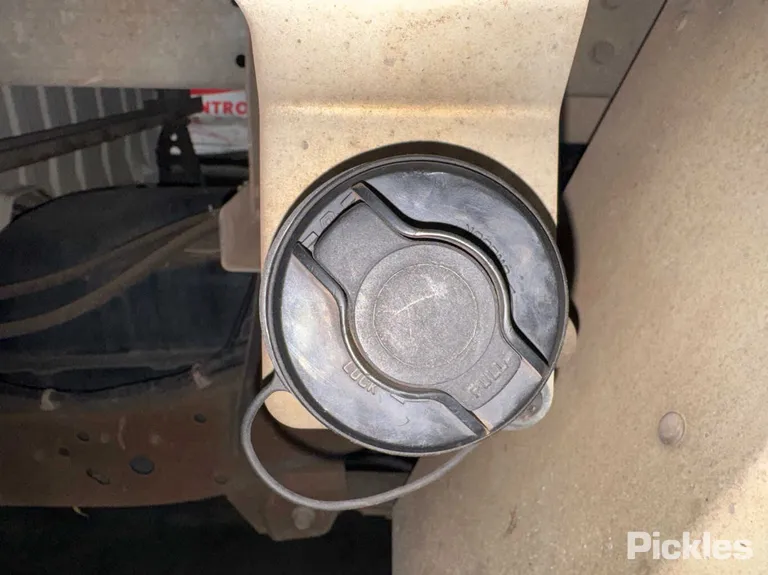 2017 Mitsubishi Triton Used VIN MMAYJKL10JH003680 – trunk area