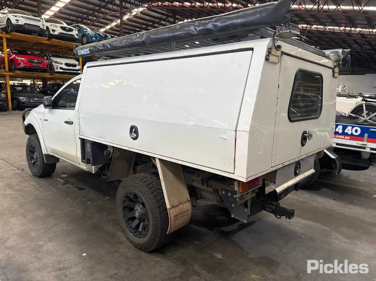 2017 Mitsubishi Triton Used VIN MMAYJKL10JH003680 – photo 11