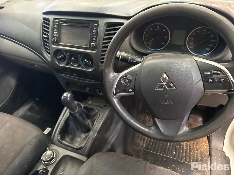 2017 Mitsubishi Triton Used VIN MMAYJKL10JH003680 – photo 23