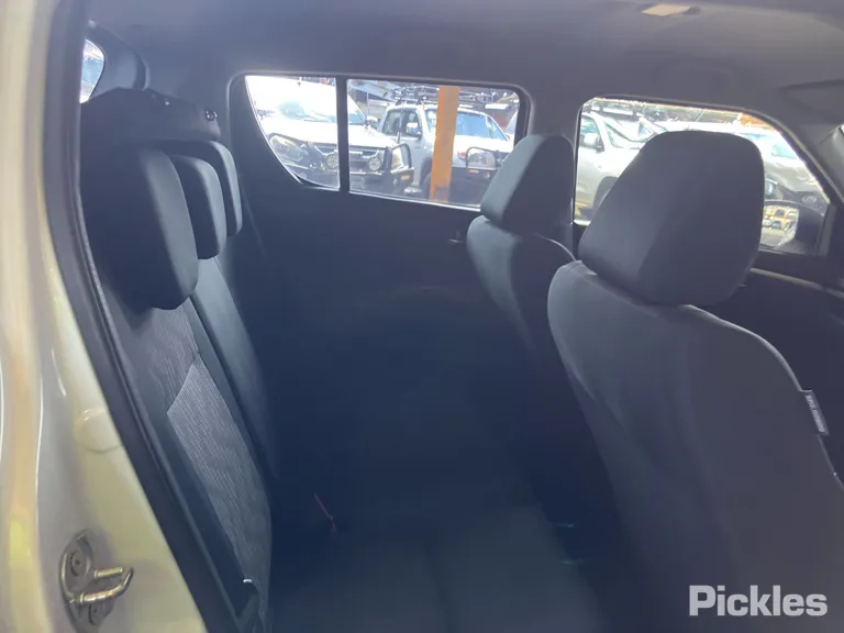 2013 Suzuki Swift Used VIN MMSHZC82S00104016 – side profile