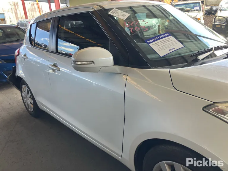 2013 Suzuki Swift Used VIN MMSHZC82S00104016 – photo 11