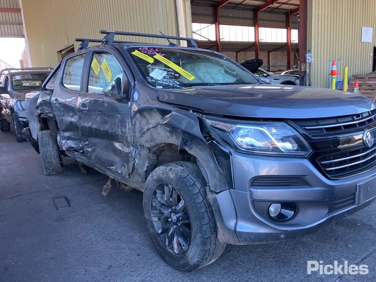 2018 Holden Colorado Used VIN MMU148MK0JH643700 – interior seats