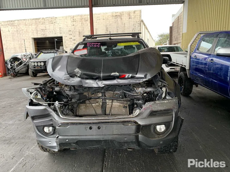 2017 Holden Colorado Used VIN MMU148PK0JH618420 – front exterior