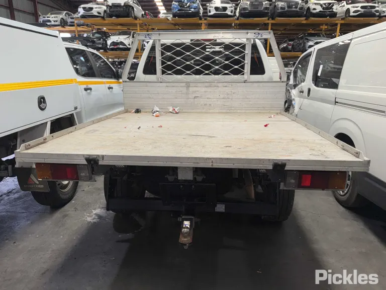 2012 Ford Ranger Damaged VIN MNAUMFF80CW114987 – engine bay