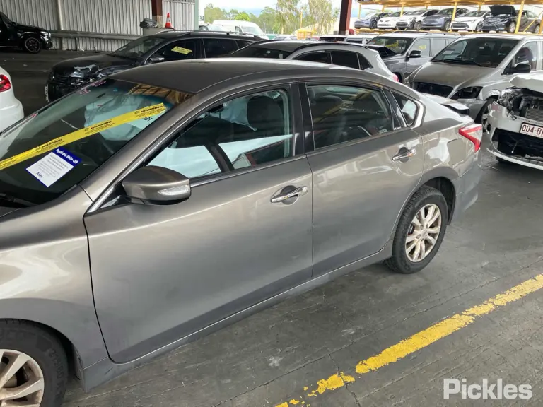 2015 Nissan Altima Damaged VIN MNTBCAL33A0002915 – interior seats