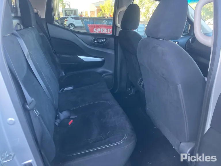 2016 Nissan Navara Used VIN MNTCB4D23A0013607 – exterior detail