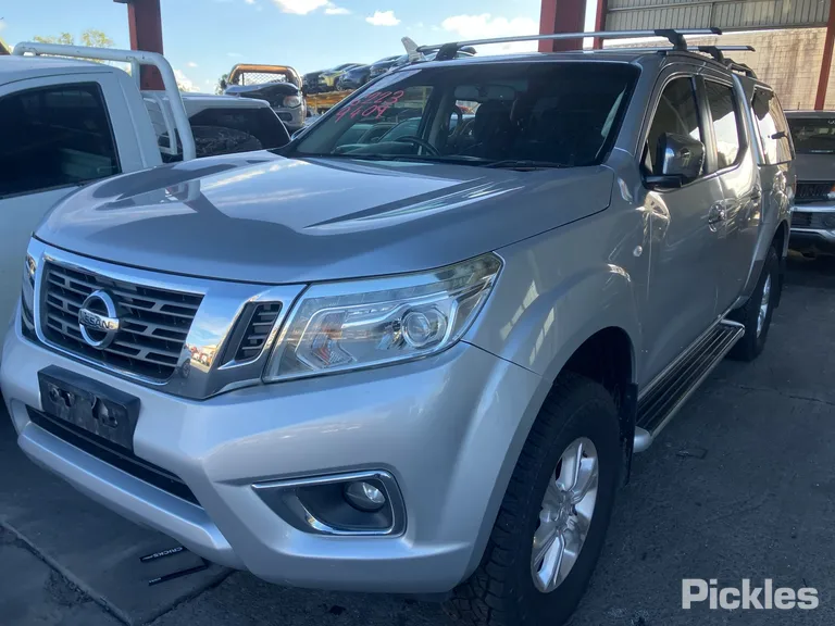 2016 Nissan Navara Used VIN MNTCB4D23A0013607 – trunk area