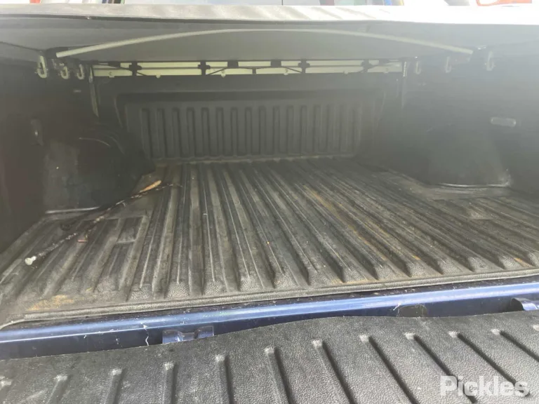 2016 Nissan Navara Damaged VIN MNTCB4D23A0021712 – rear exterior