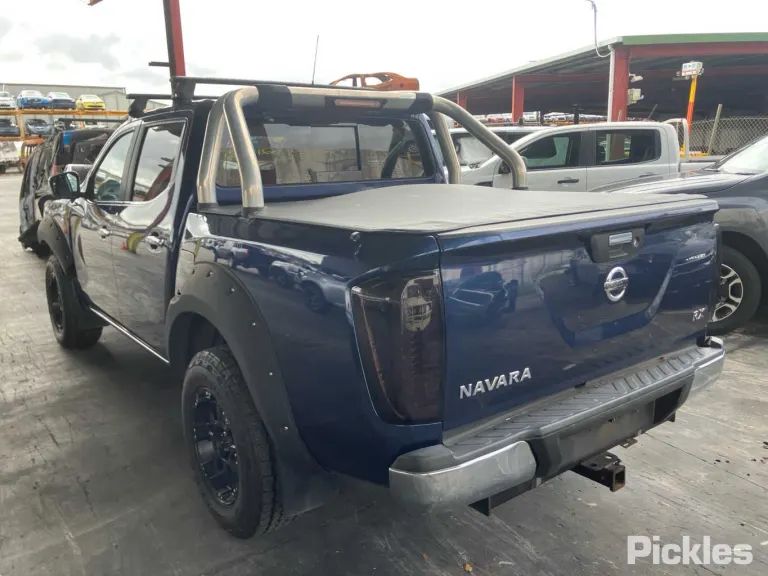 2016 Nissan Navara Damaged VIN MNTCB4D23A0021712 – photo 14