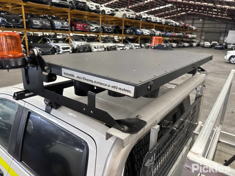 2019 Nissan Navara Damaged VIN MNTCB4D23A0059113 – dashboard
