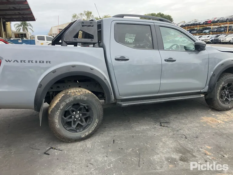 2023 Nissan Navara Used VIN MNTCBND23A0025199 – interior seats