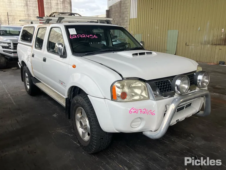 2013 Nissan Navara Used VIN MNTCPUD22A0017501 – rear exterior