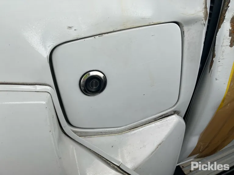 2013 Nissan Navara Used VIN MNTCPUD22A0017501 – engine bay