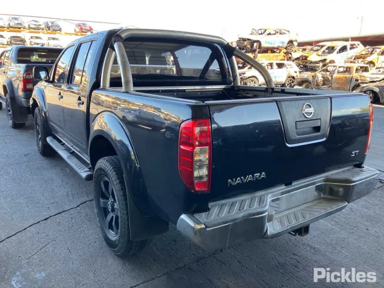 2011 Nissan Navara Damaged VIN MNTVCUD40A0021977 – photo 14
