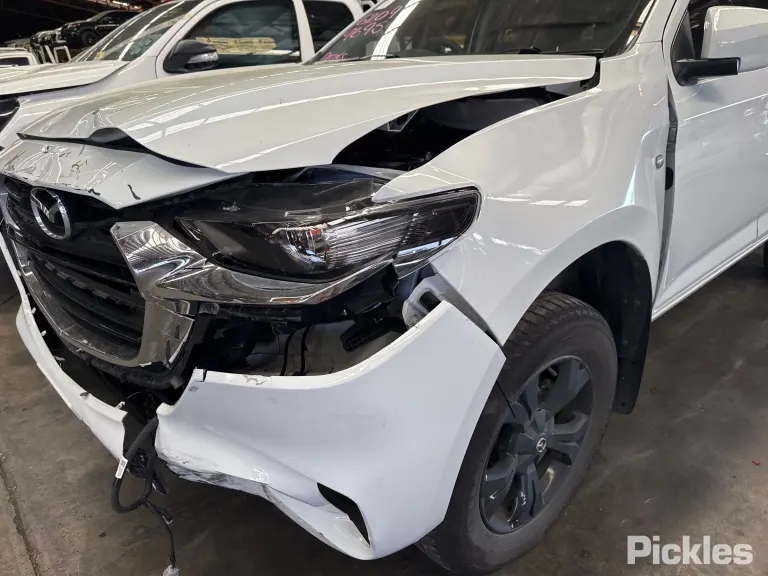 2024 Mazda BT-50 Damaged VIN MP2TFS40JRT403798 – undercarriage