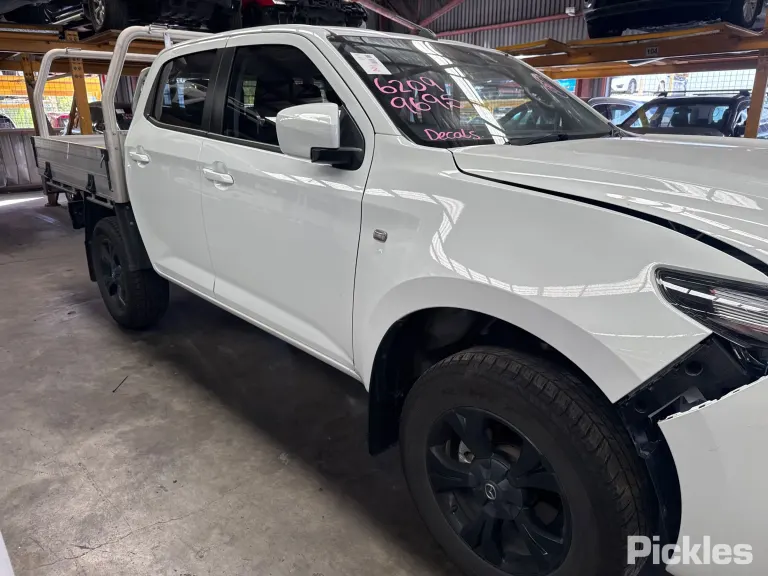 2024 Mazda BT-50 Damaged VIN MP2TFS40JRT403798 – odometer reading